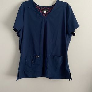 Navy Top/Bottom Scrub Set- Koi- XL/XL Tall